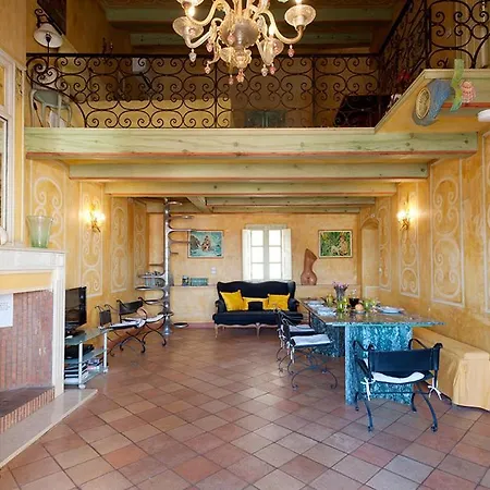 L'ile-rousse Sleeps 4 Air Con Wifi